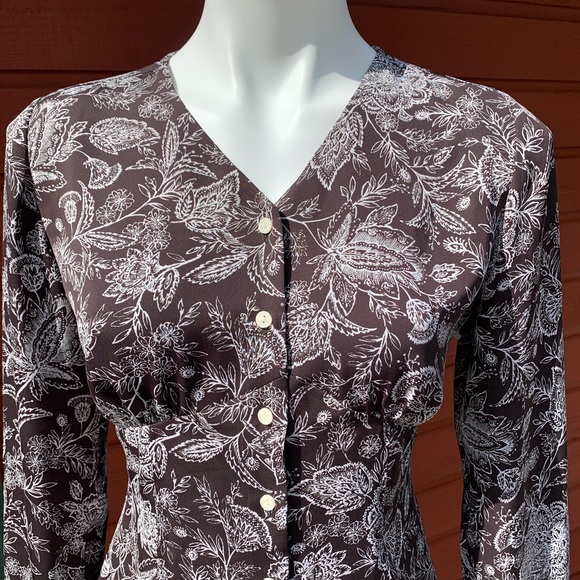 Ann Taylor Loft Top - Picture 2 of 5